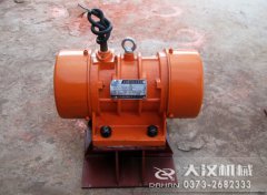 <b>小型倉壁振動(dòng)器工作原理及性能特點(diǎn)</b>